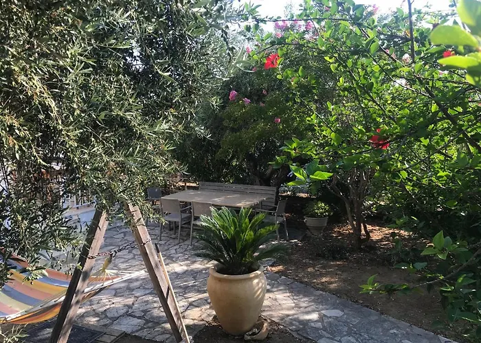 Private Pool By The Sea With Private Garden For Private Use Feriehus Koróni